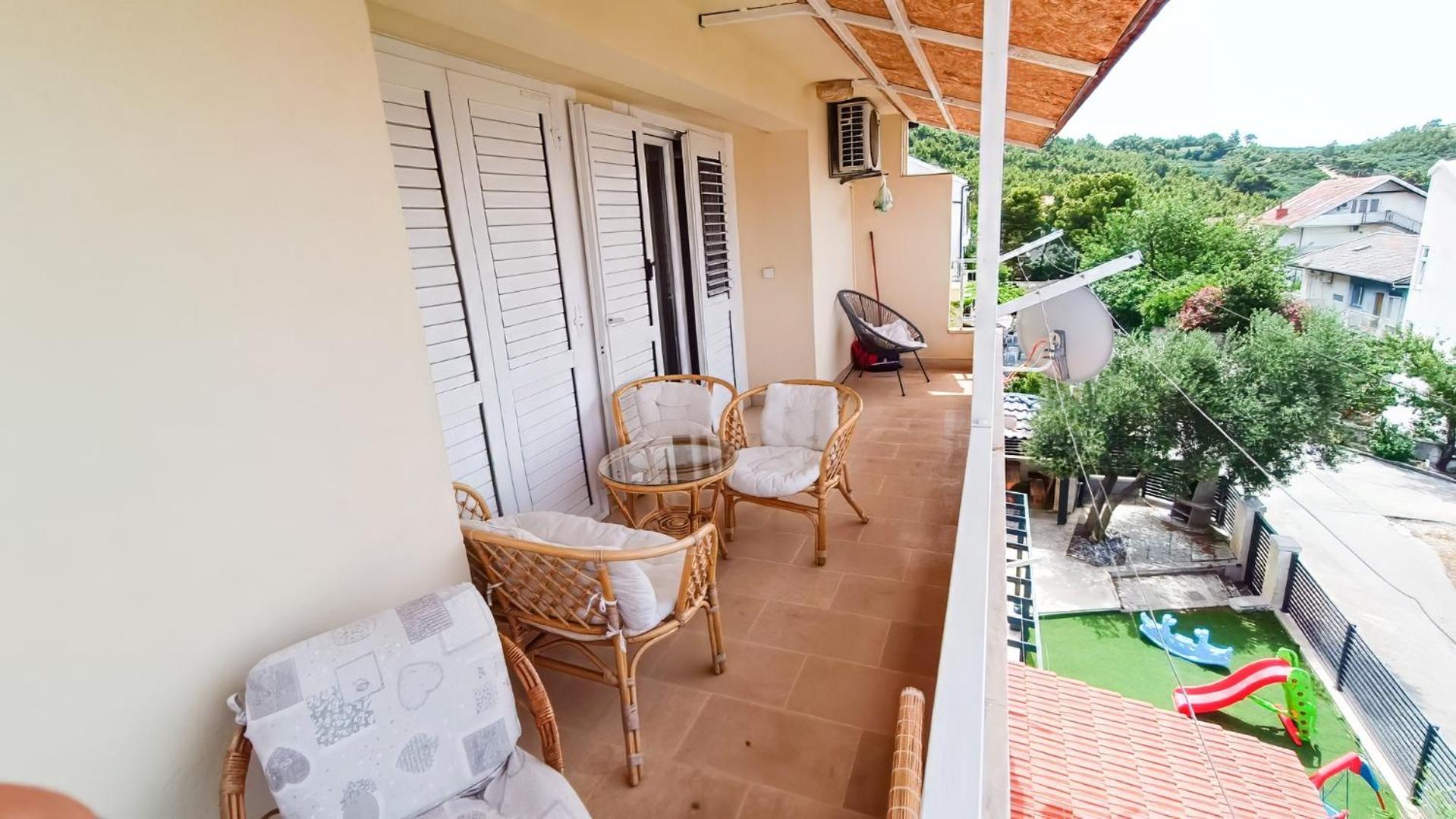 Apartment Huanita Promajna Bagian luar foto
