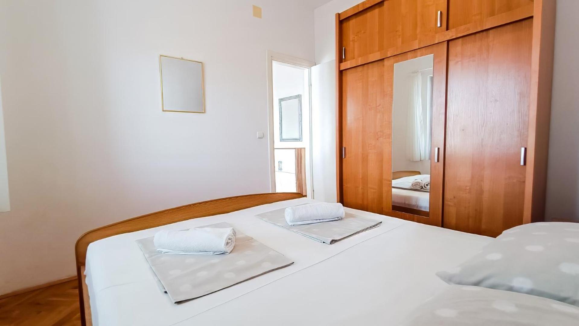 Apartment Huanita Promajna Bagian luar foto