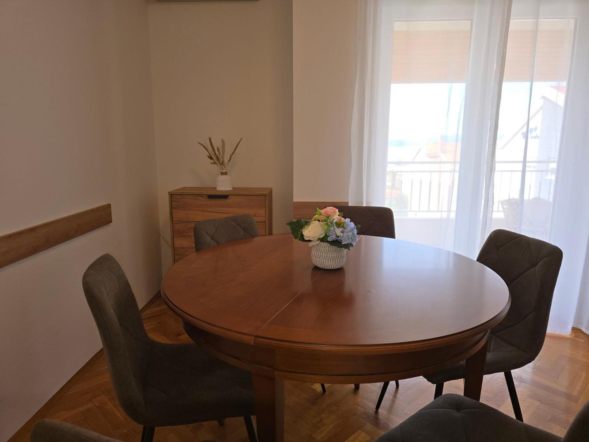 Apartment Huanita Promajna Bagian luar foto